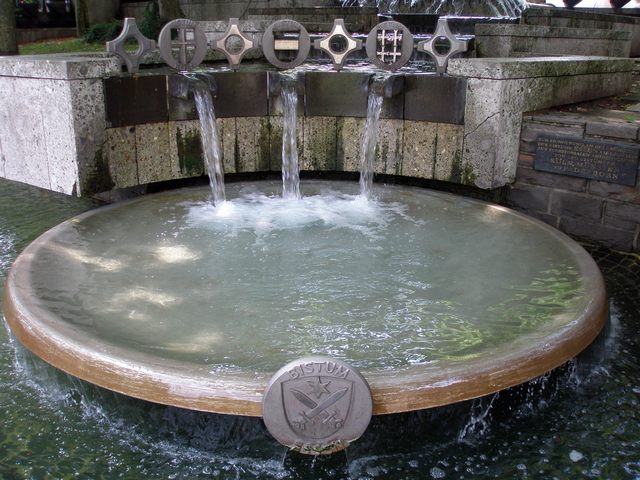 Fontana pred Minsterom